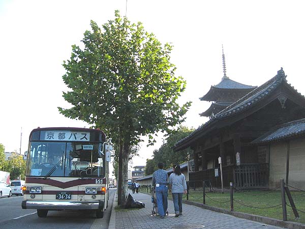 http://hokuten.sakura.ne.jp/blog/images/bus/KYO_BUS55_D3.jpg