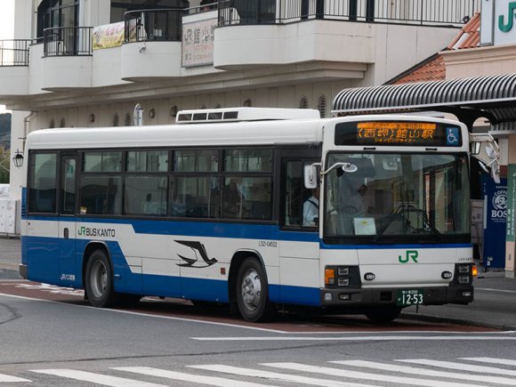 L521-04502号車