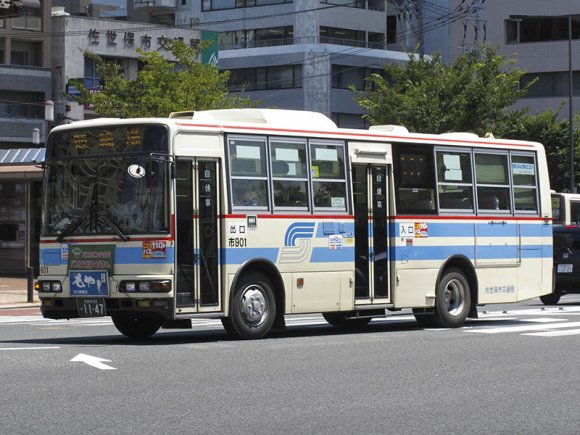 901号車　佐世保22か1147