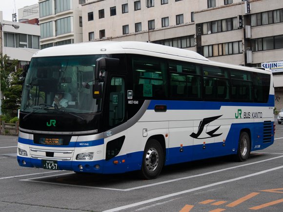 H657-10411号車