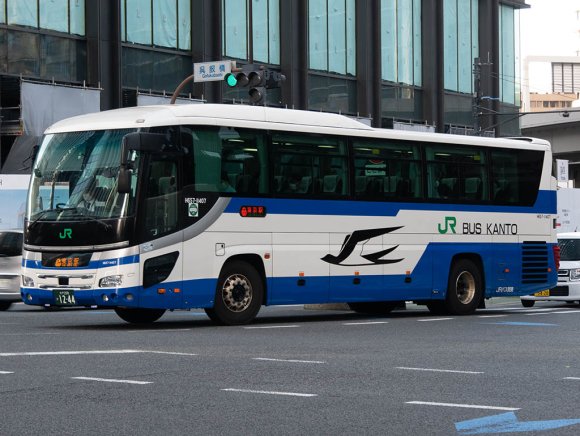 H657-11407号車