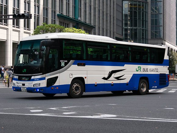 H657-13408号車