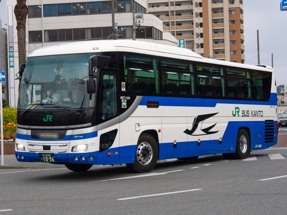 H657-13411号車
