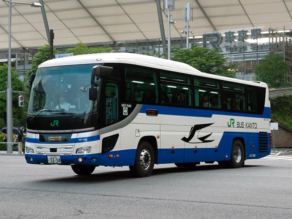 H657-15401号車