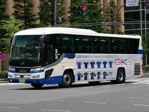 H657-15403号車