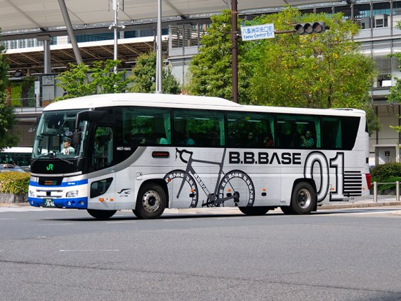 H657-18411号車