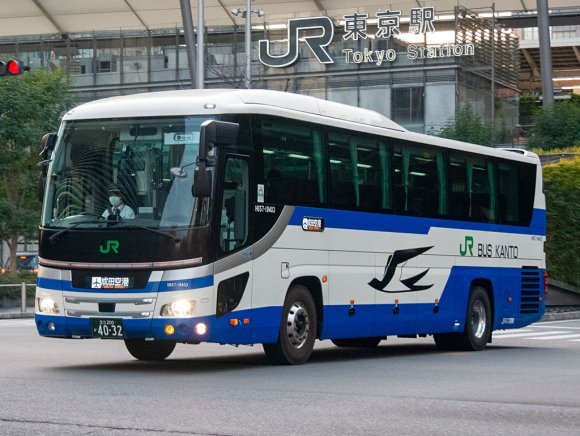 H657-19403号車
