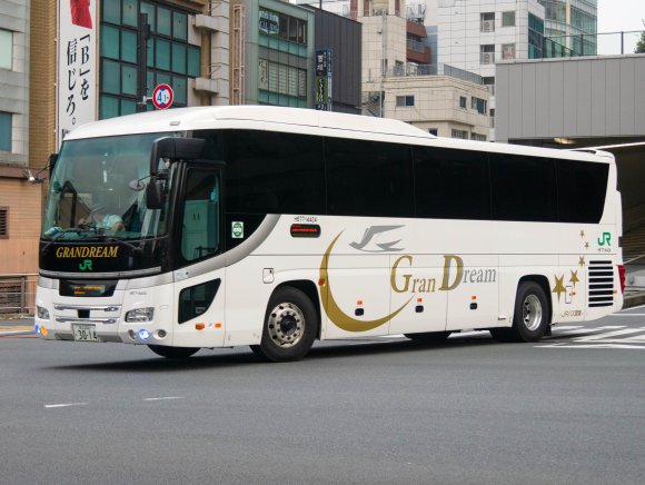 H677-14424号車