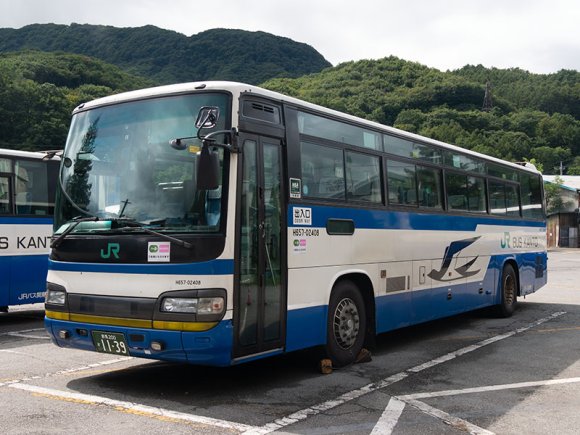 H657-02408号車