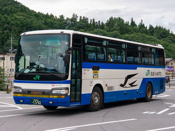 H657-03421号車