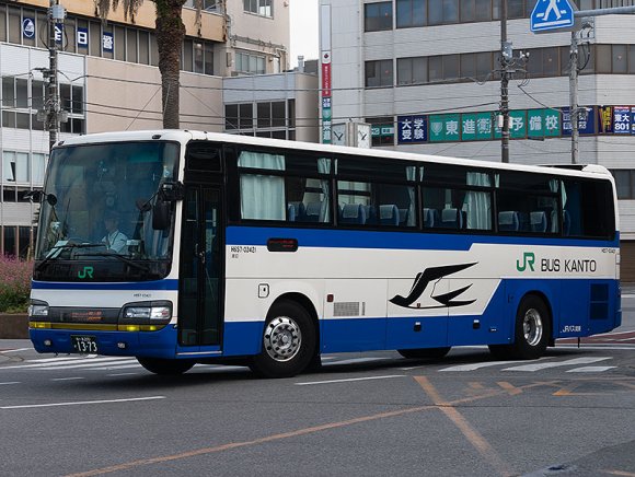 H657-03421号車